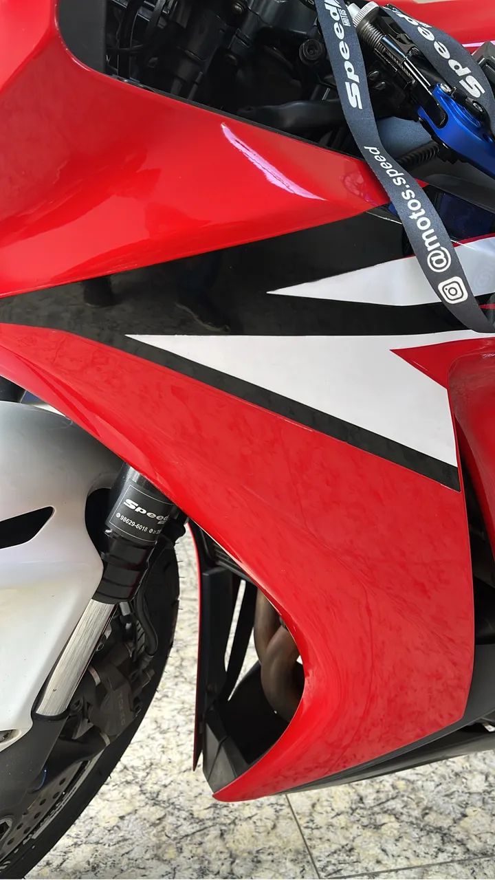 Cbr 1000RR - Foto 4