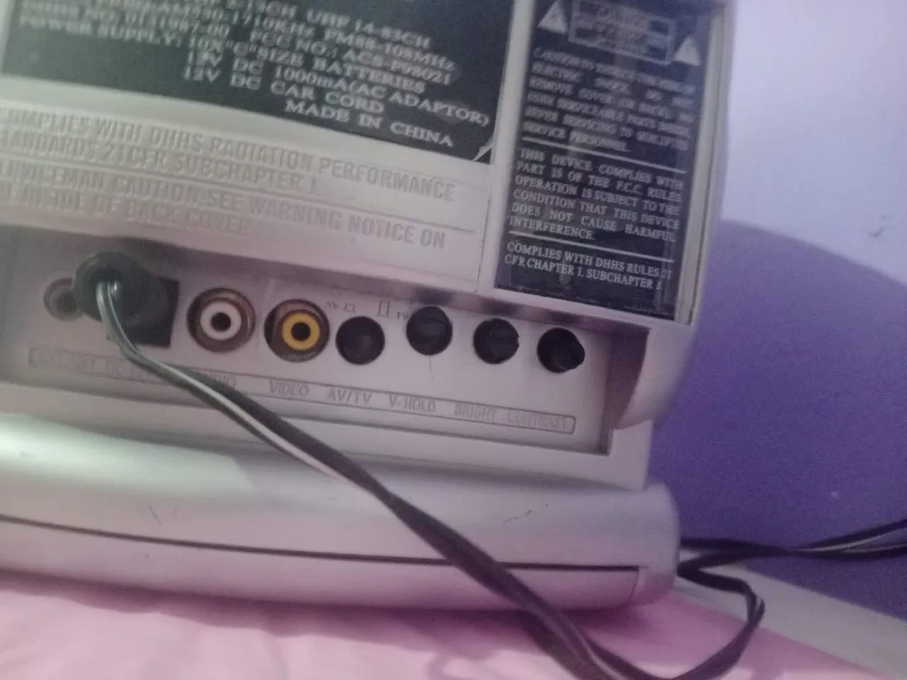 Mini Televisão Analógica E Radio Portátil - Foto 4