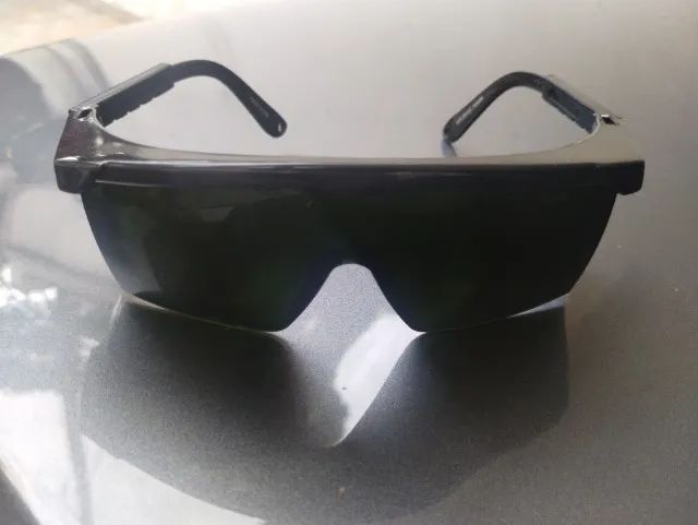 Óculos de sol usado 