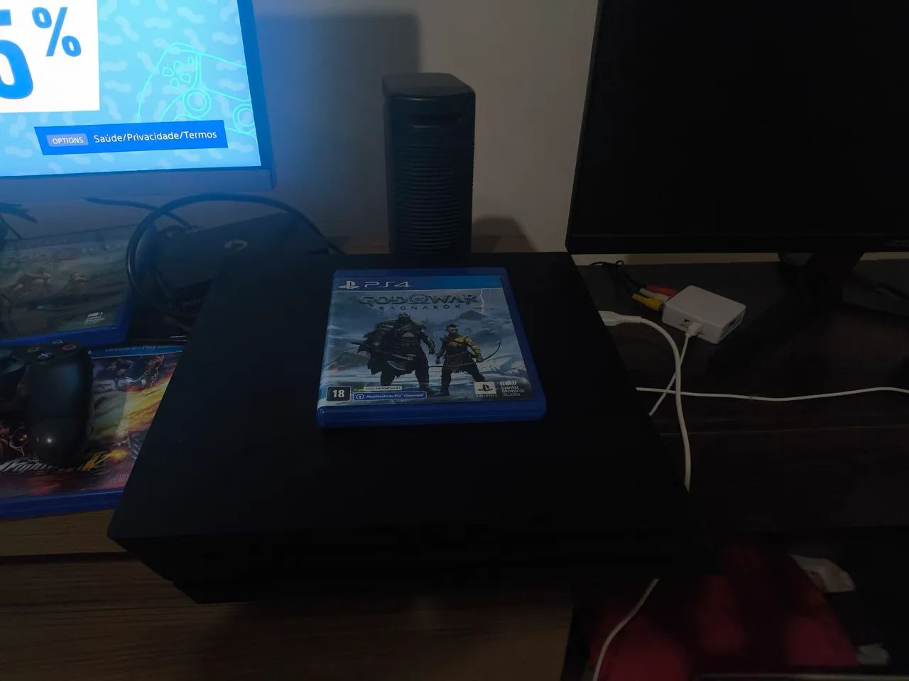 Vendo ou troco PS4 Pro com 1 controle e 16 jogos  - Foto 2