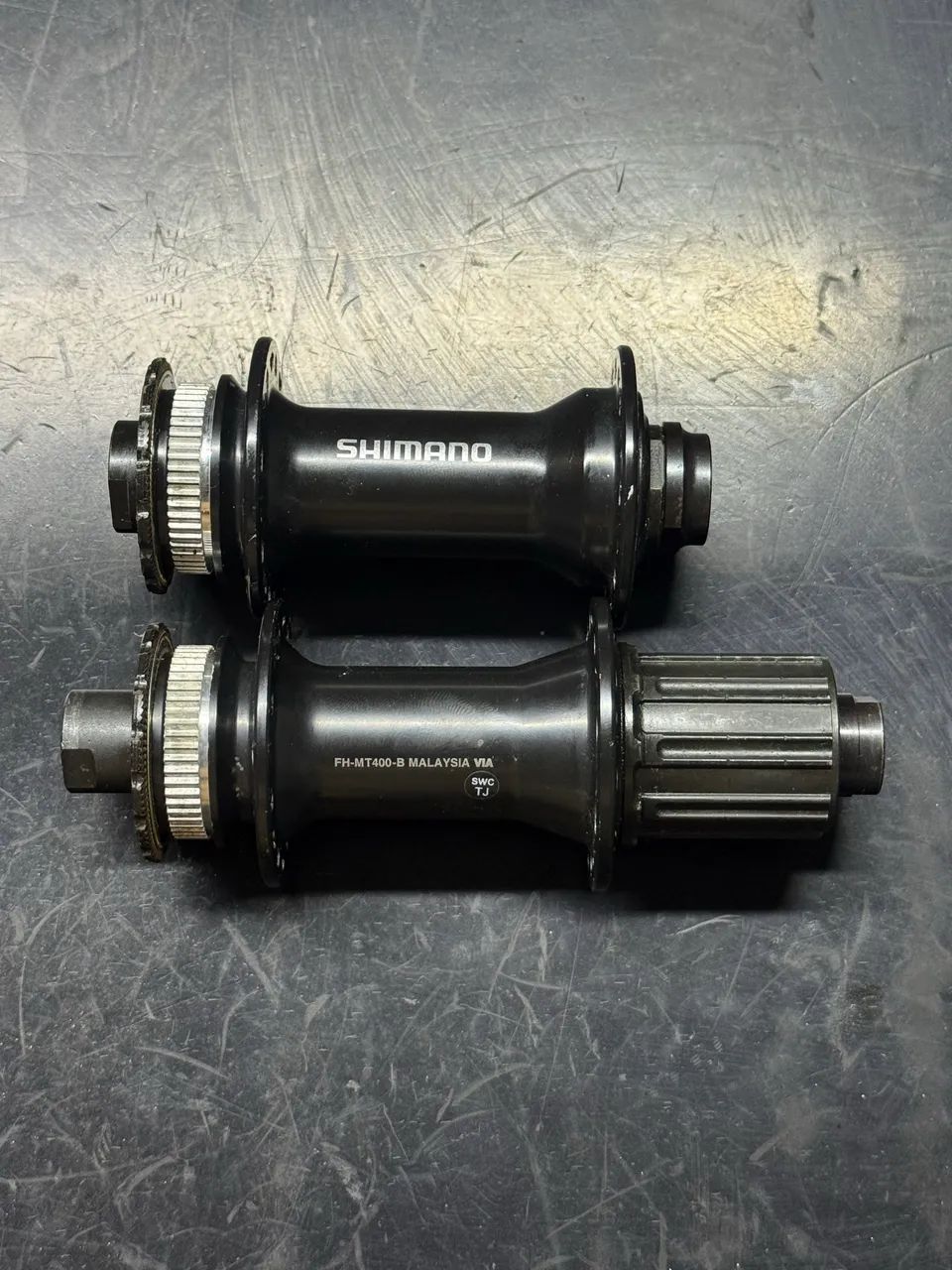 Cubo shimano mt400