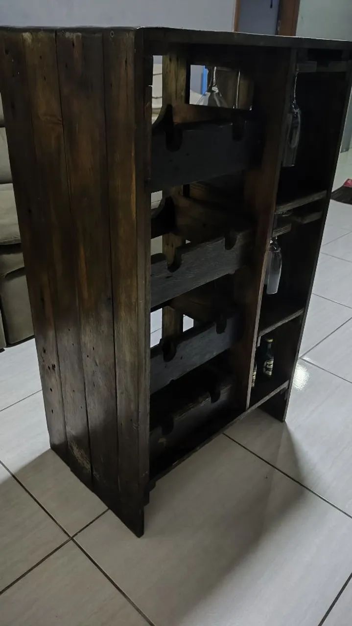 "Rustic Wine Rack [Pallets] - 08 Bottles"