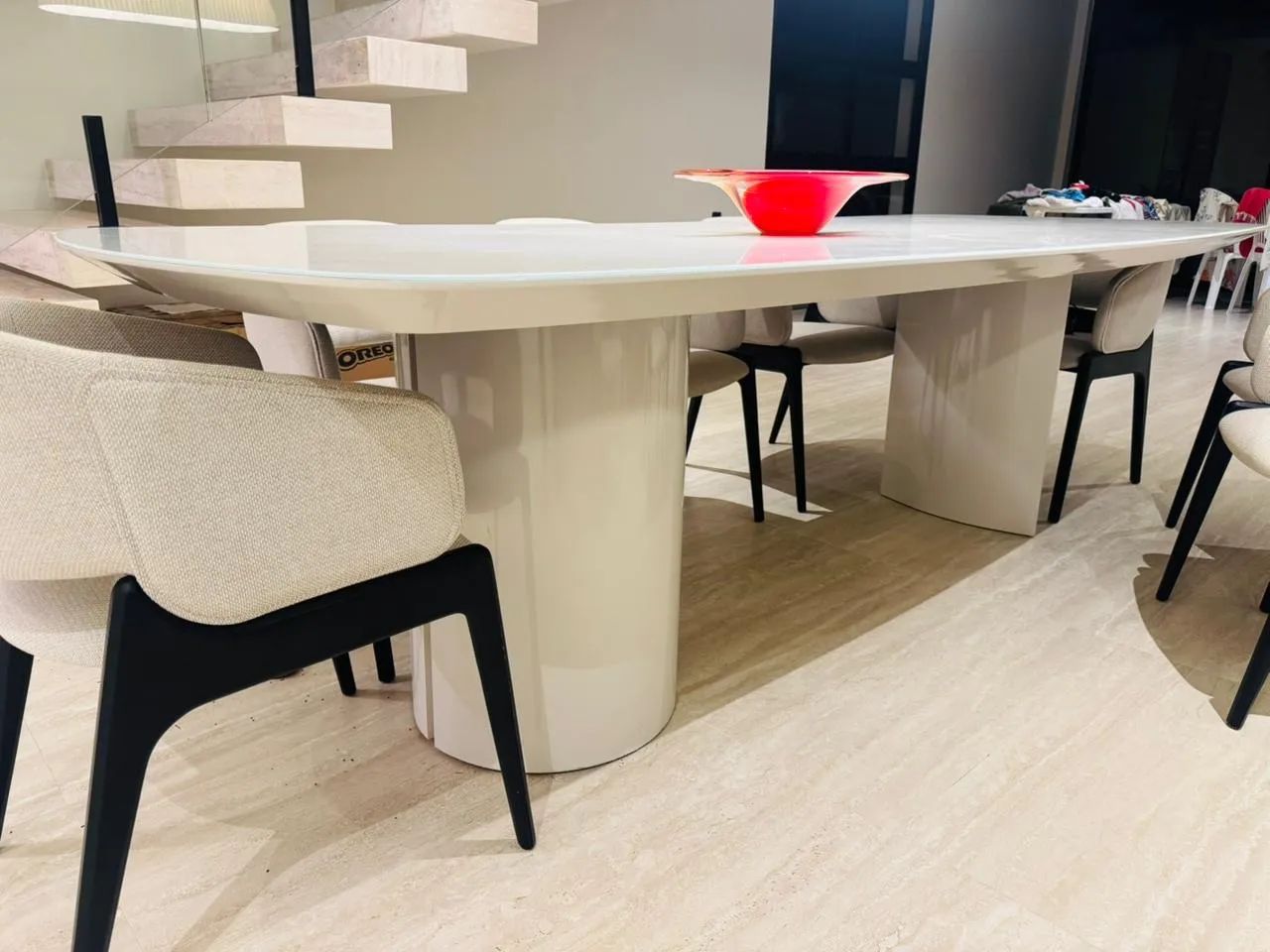 Mesa de Jantar 8 Lugares com 08 Cadeiras - Excelente Estado | Celi Mall Deco