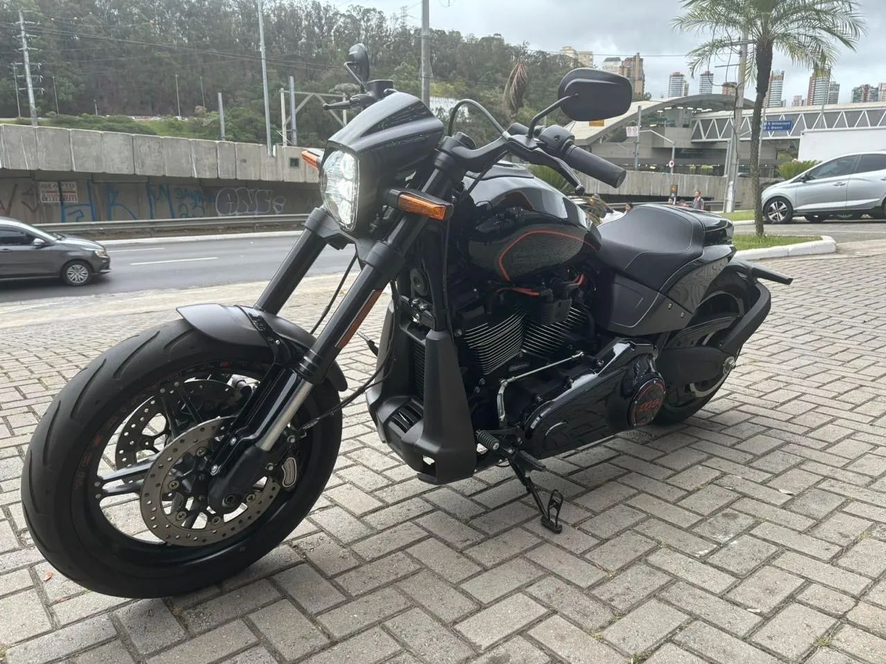 Harley-Davidson FXDR Softail 114 2019 - Foto 2