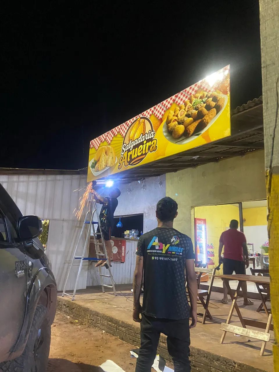 Fabricação de placas e toldos