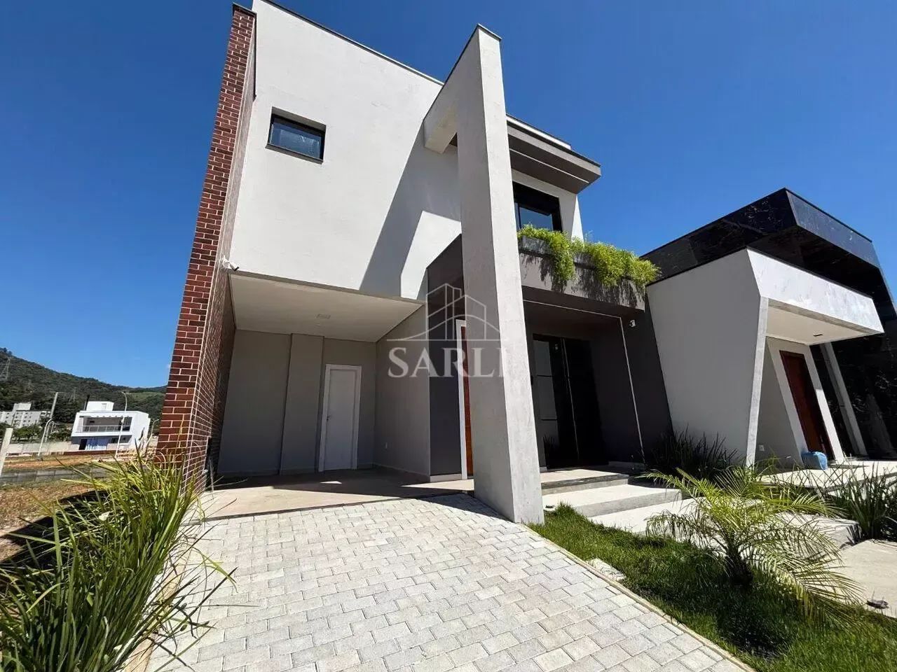 Casa, com 3 dormitórios, sendo1 suíte,  de 132 m² Bairro Deltaville - Biguaçu - Foto 2