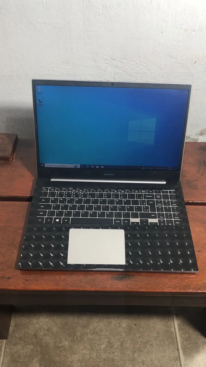 Notebook Samsung processador Celeron Ssd 128  gb 4 gigas de ram  Bateria durando 3 horas