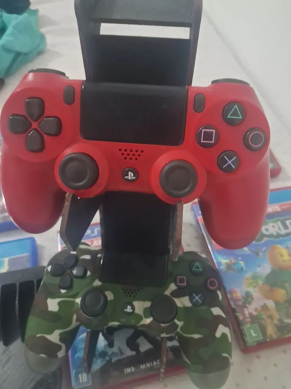 PS4 ,1 TB ,+8  Jogos Fisico - Foto 2