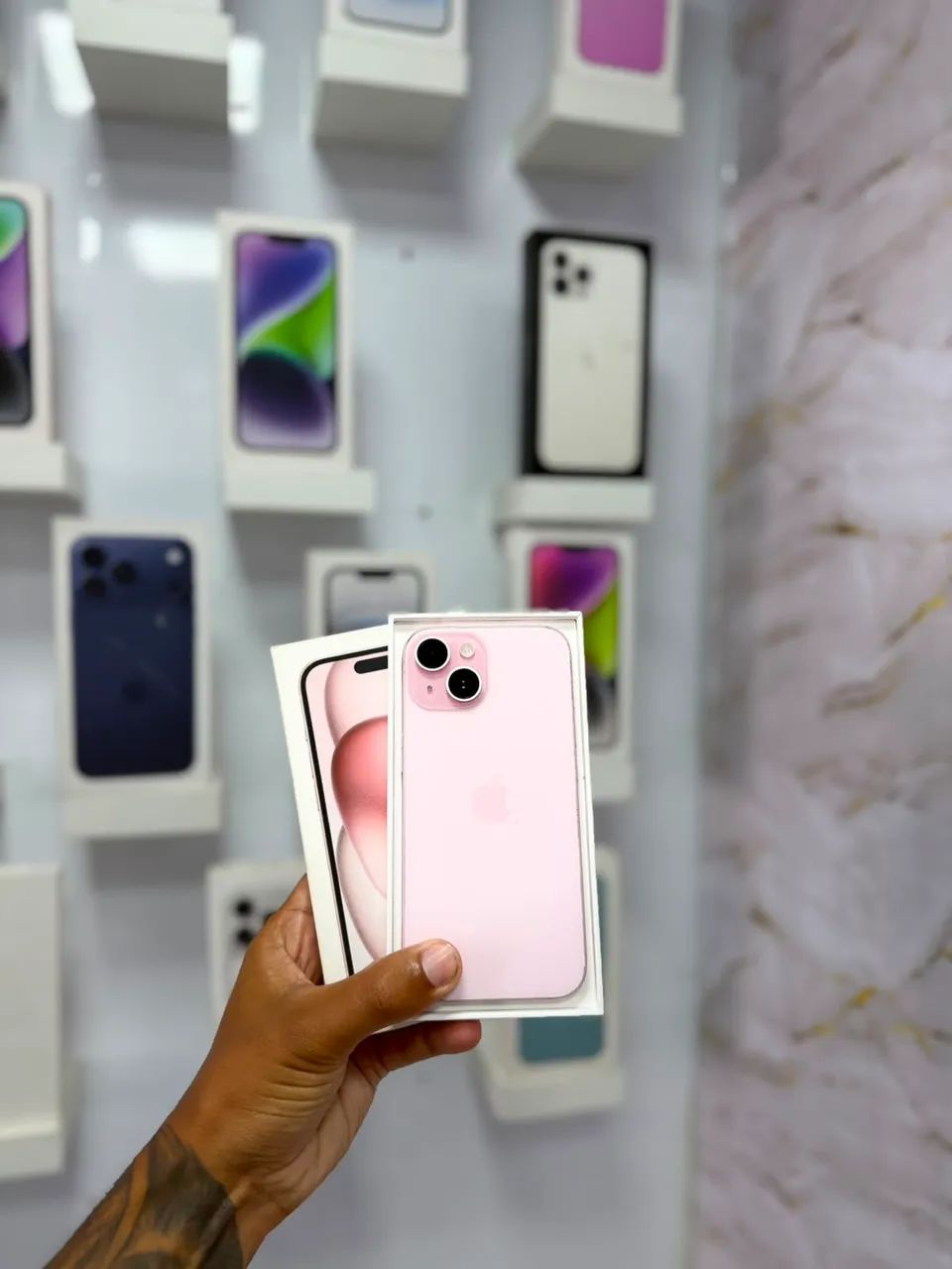 iPhone 15  - 128GB ( Seminovo ) 
