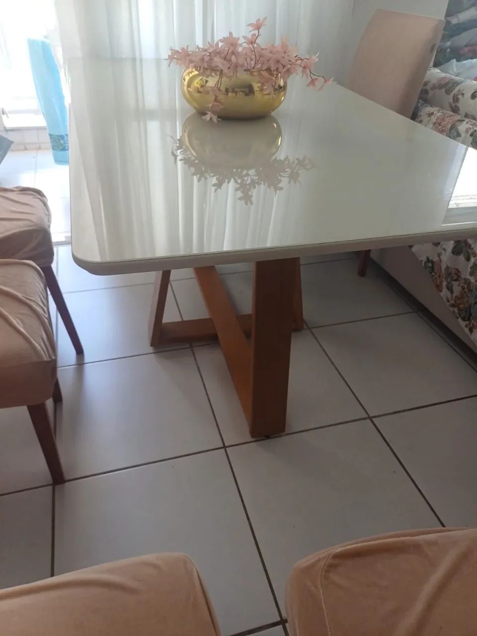 Mesa de madeira para 06 assentos  - Foto 3