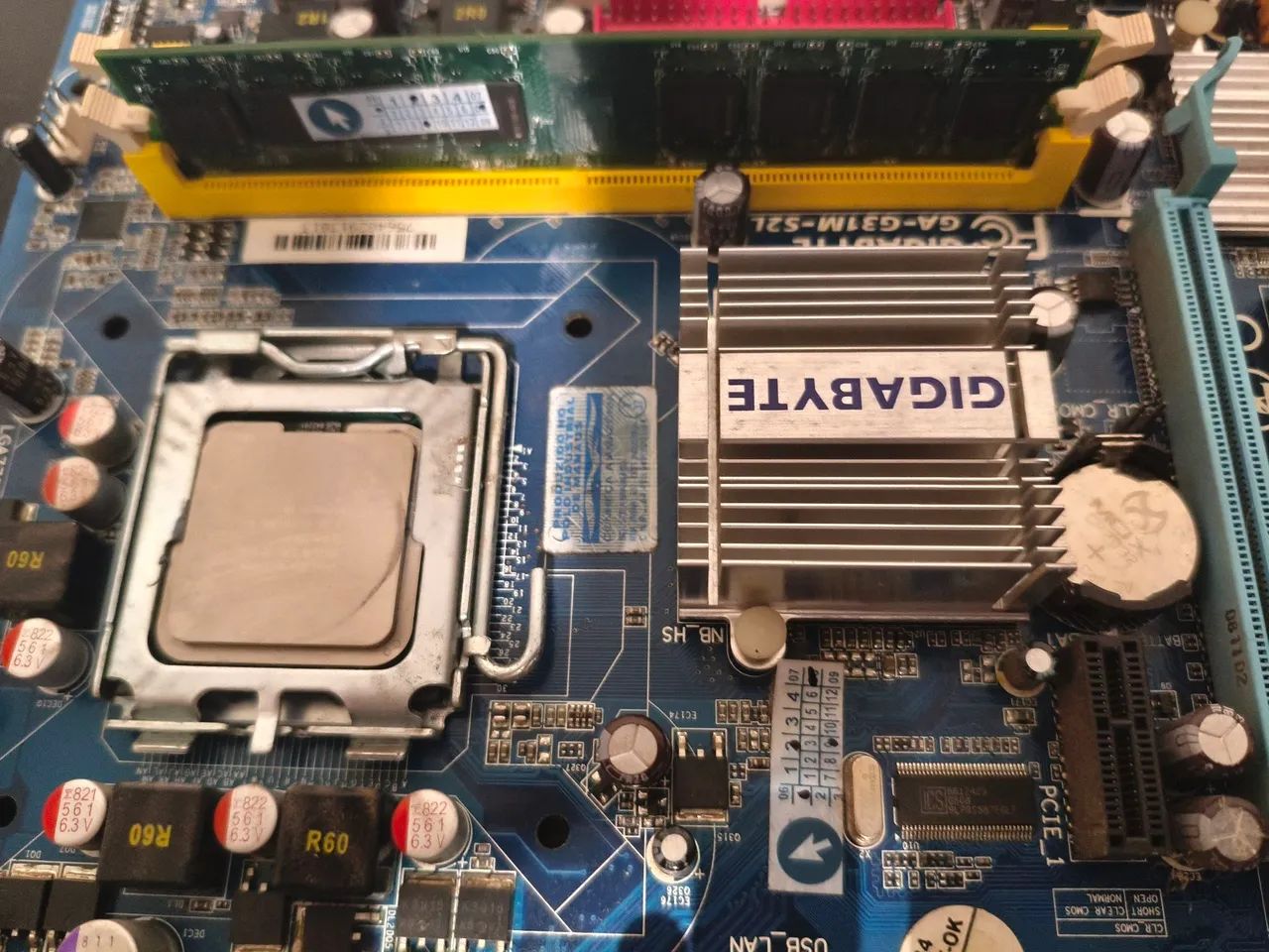 Kit Placa mãe processador e 2gb memoria - Foto 5