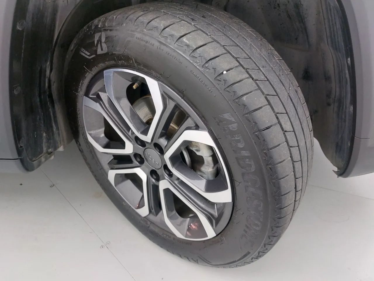 Jeep Commander Limited T270 1.3 TB Flex Aut., foto 13 de 18