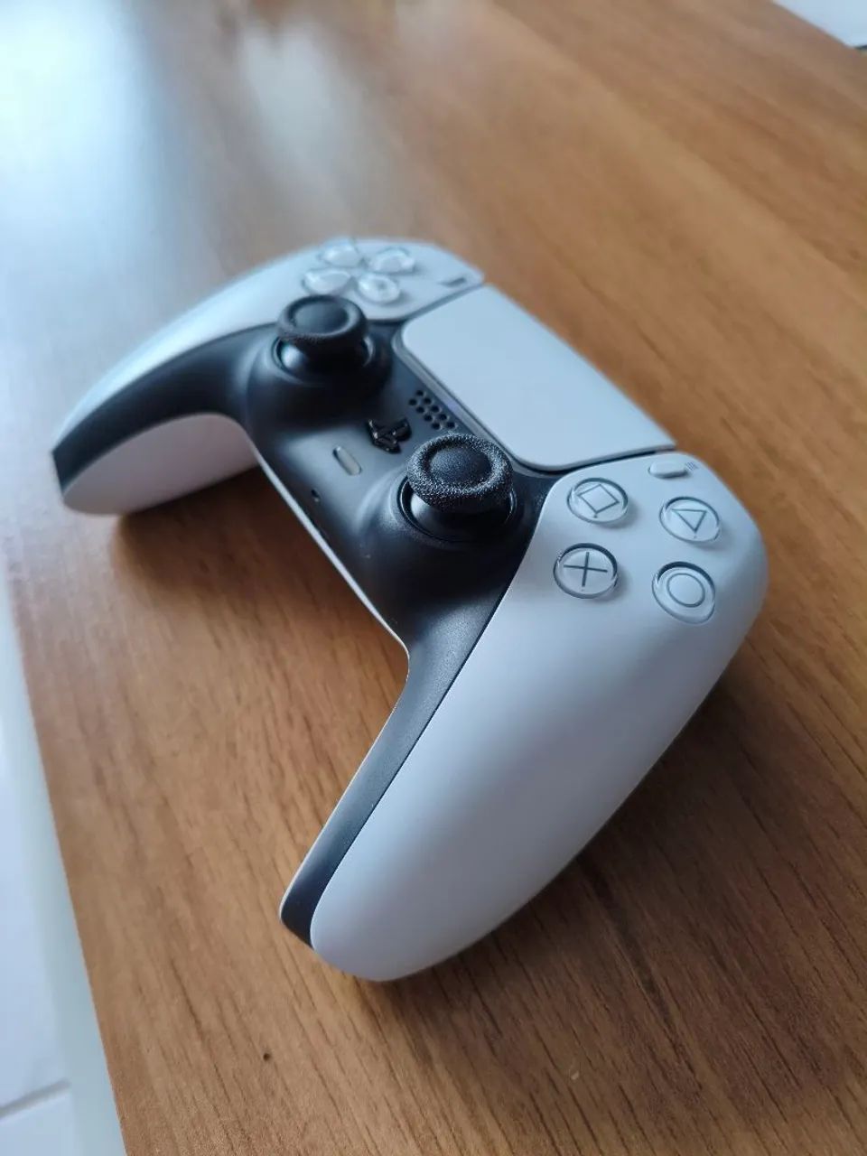 CONTROLE PS5 DUALSENSE BRANCO ESTADO DE ZERO - Foto 3