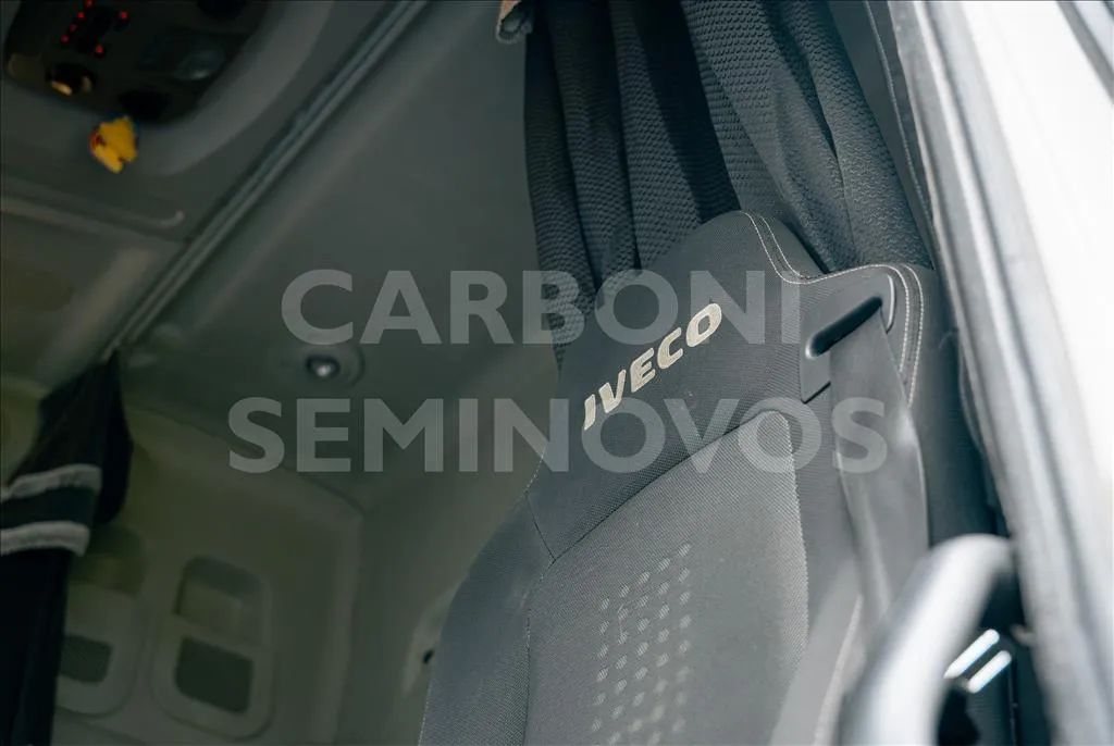 IVECO HI WAY 600S44T 6X2, ANO 2018 - Foto 9