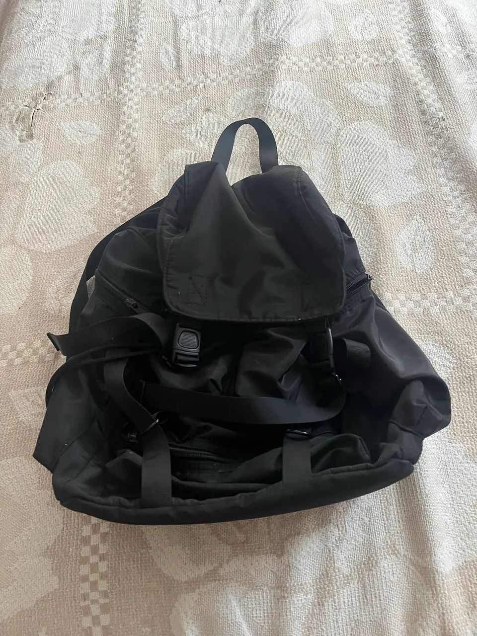 Vendo mochila preta  - Foto 3