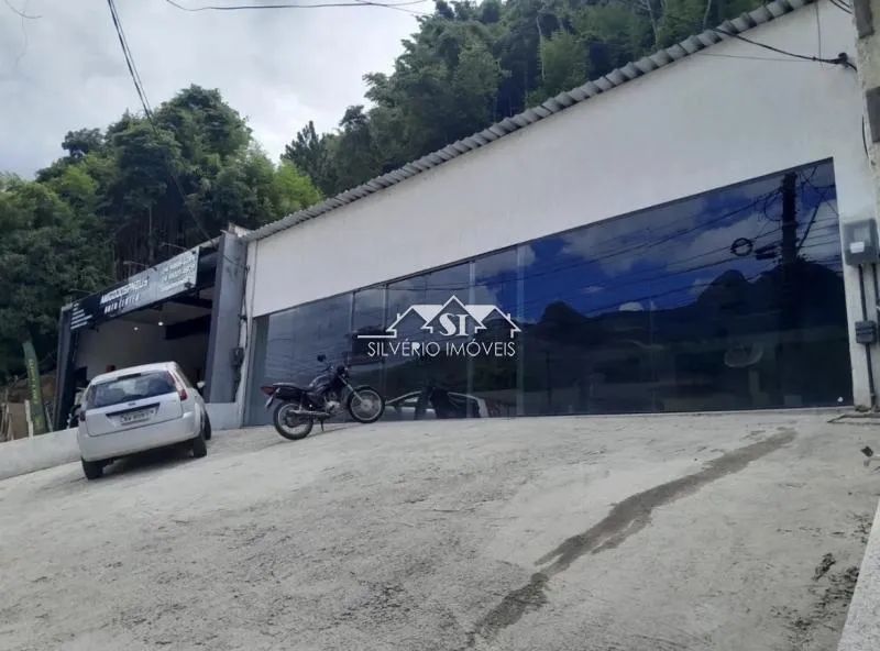 Galpão- Petrópolis, Corrêas