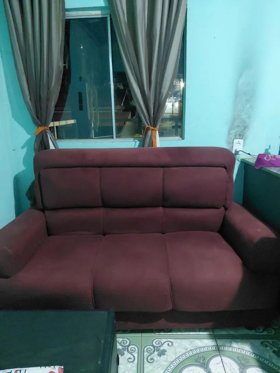 Vendo jogo de Sofá Vinho Rosé sem estragos - Foto 2
