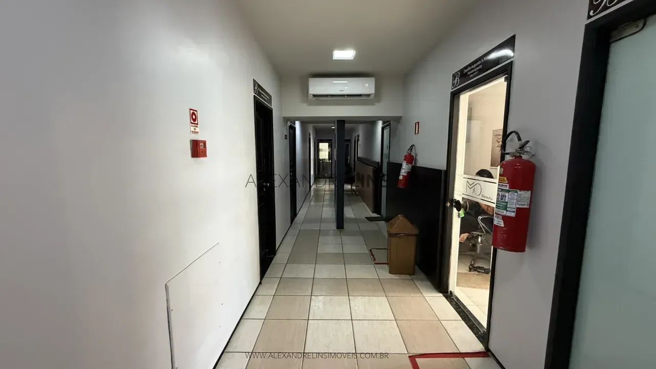 GALERIA BELLAGIO NA PONTA VERDE. Sala comercial com lavabo e 23 m² - Foto 4