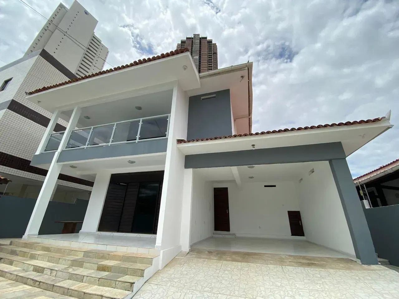 ALUGUEL CASA ALTIPLANO 1 ANDAR COM PISCINA 5 Quartos