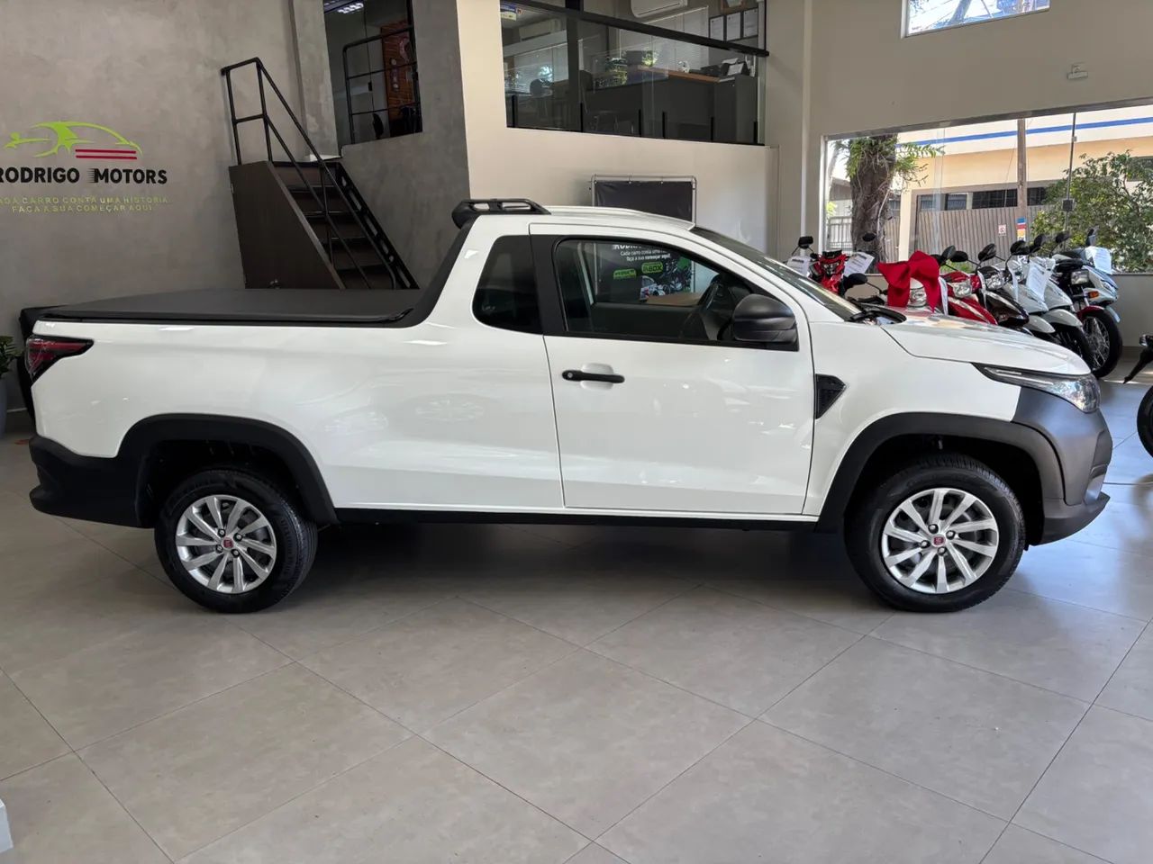 Fiat Strada Endurance 1.4 Flex 8V C 2023 - Foto 4