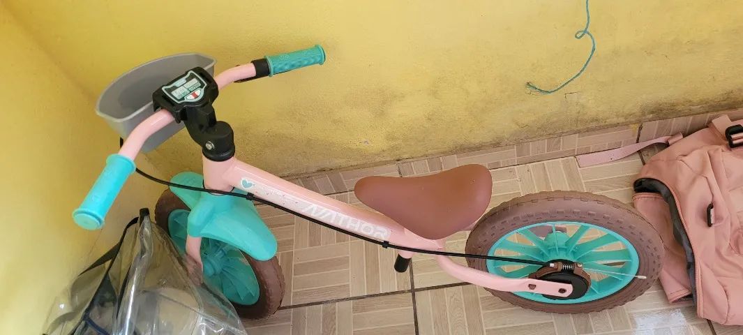 Bicicleta infantil de equilíbrio menina  - Foto 2