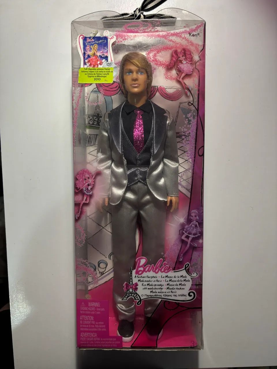 Boneco Ken Moda e Magia 