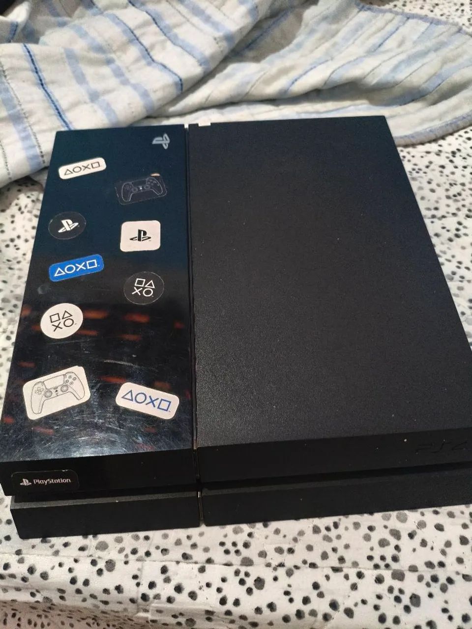 PS 4 com 2 controles - Foto 4