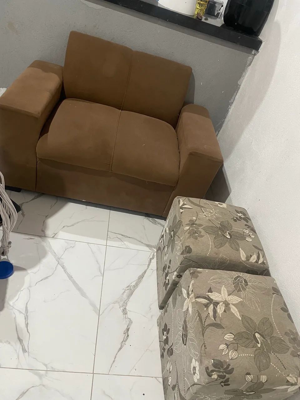 Sofá com puf 