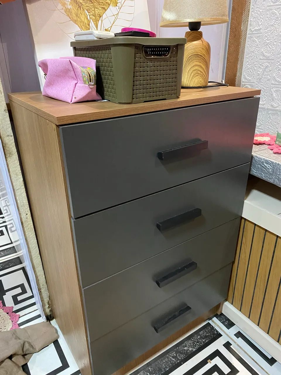 Vendo cômoda 200