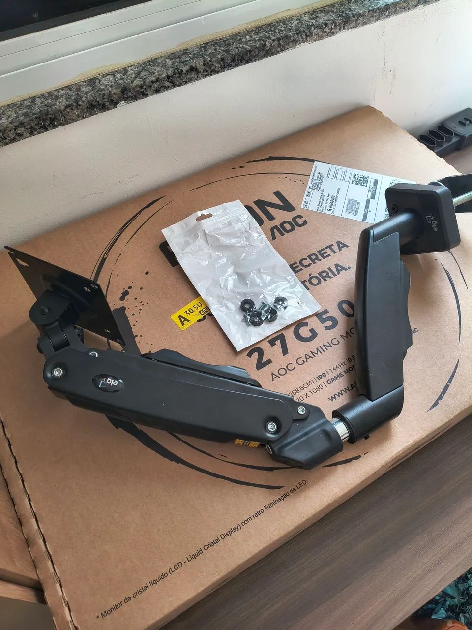 MONITOR AOC AGON 27G50F + BRAÇO ARTICULADO 
