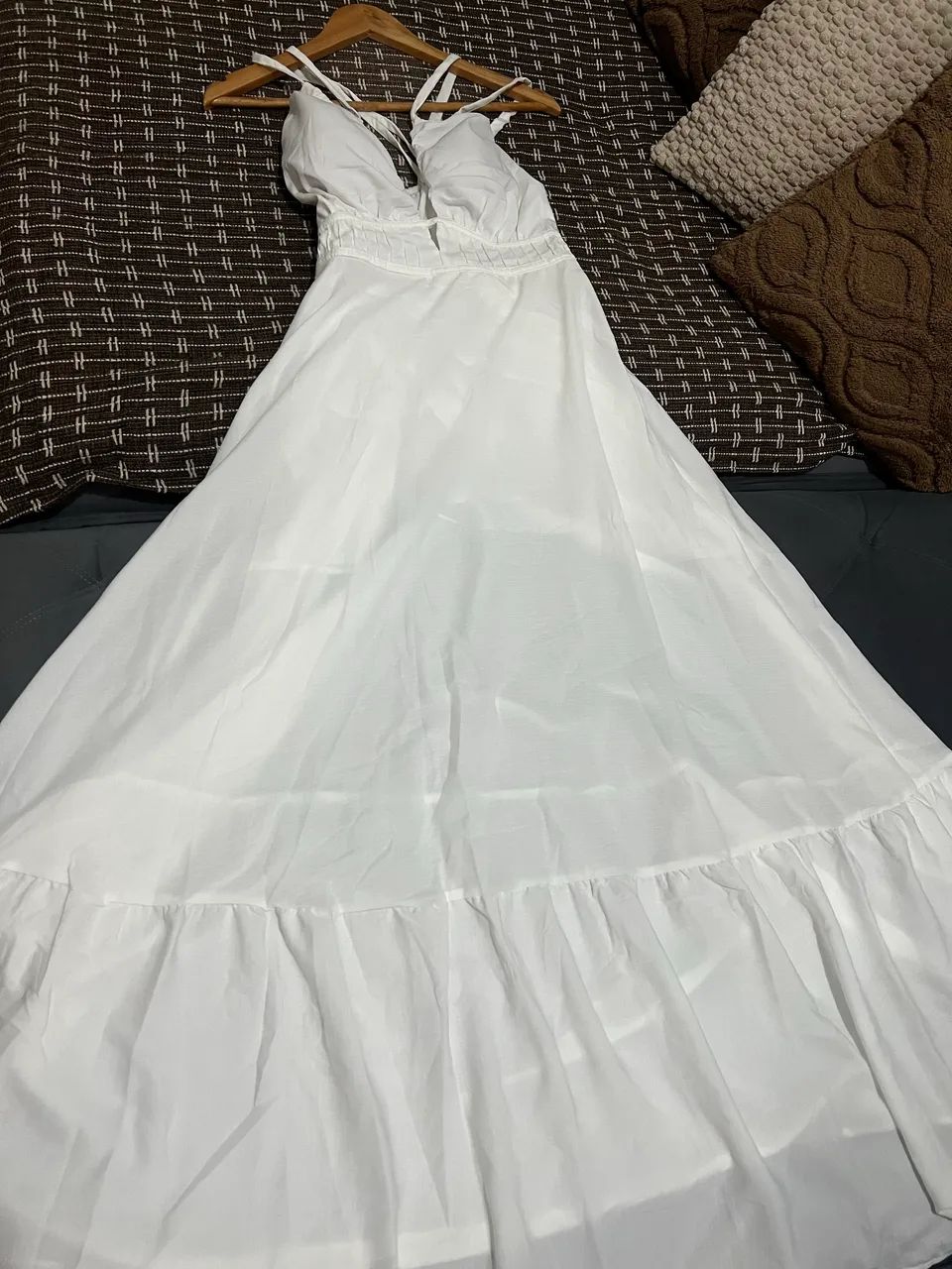 Vendo vestido branco novo nunca usado  - Foto 2