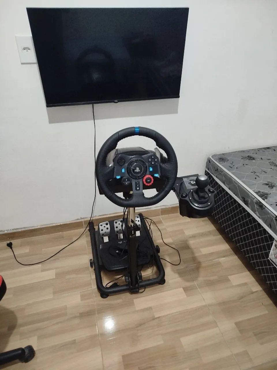 Cockpit completo com volante g29 e câmbio  - Foto 2