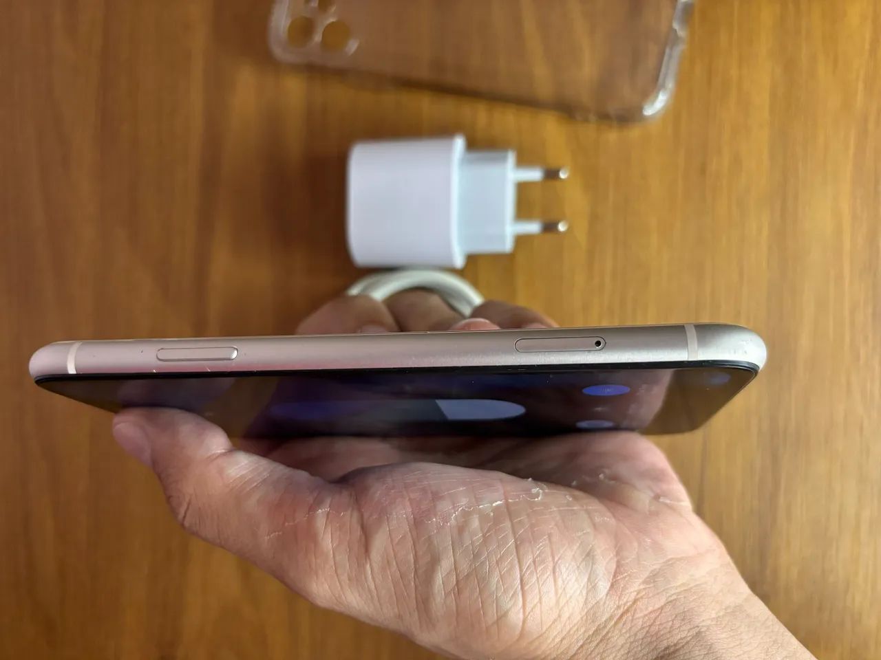 IPHONE 11 64GB BRANCO - Foto 2