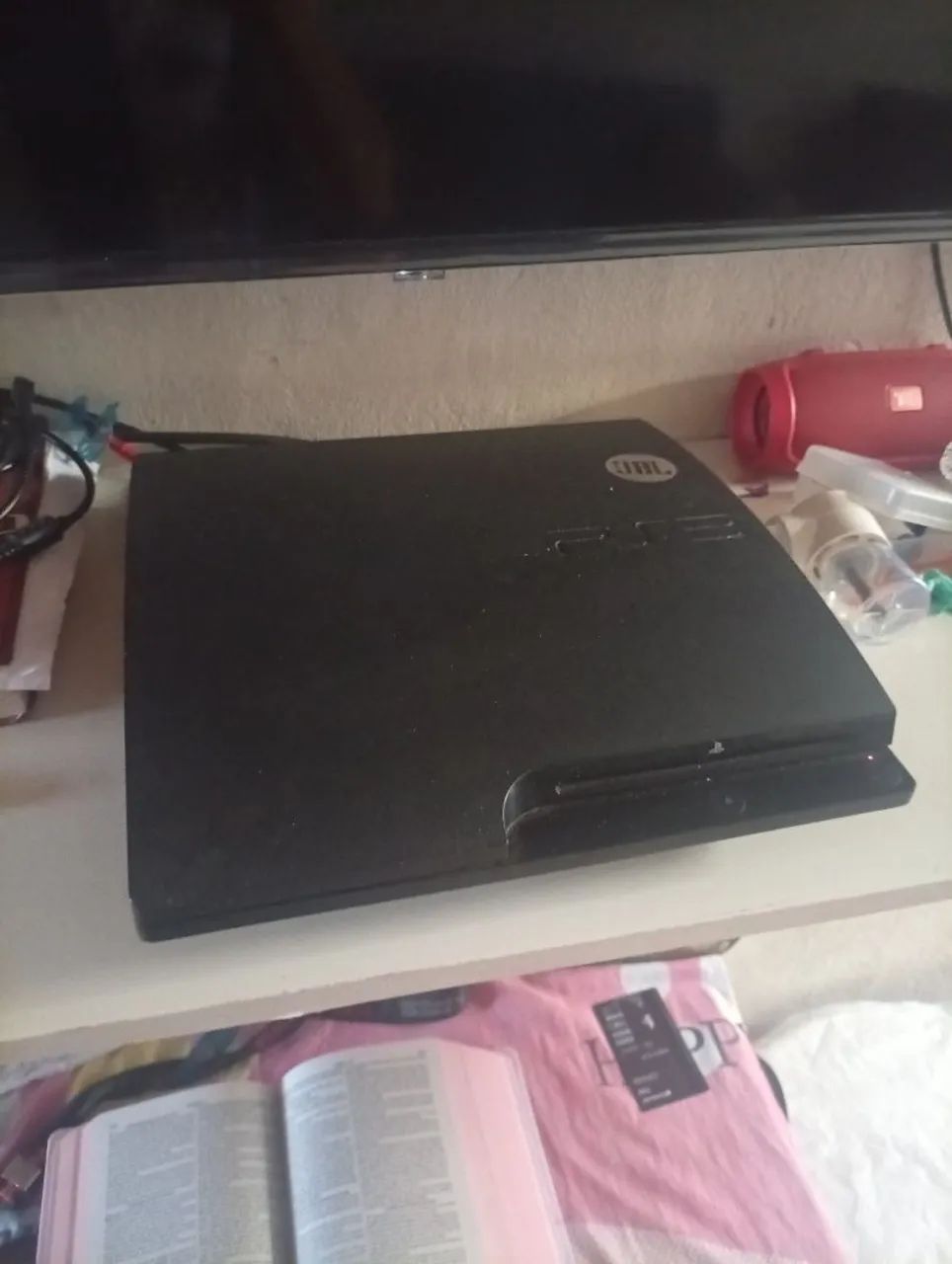 Vendo um PS3 por 650 destravado com todos os jogos e 3 joysticks