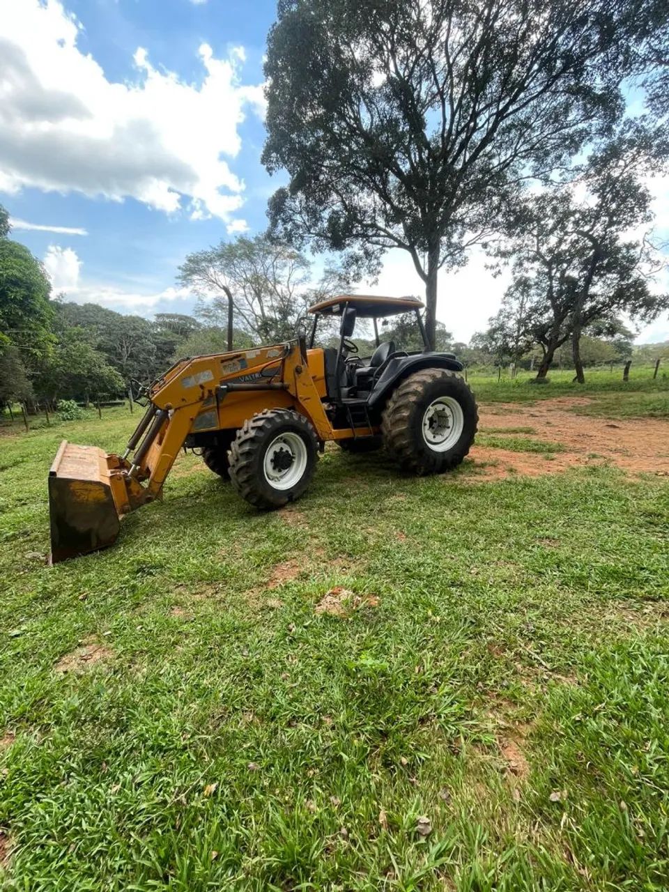 Trator valtra Bm - Foto 2