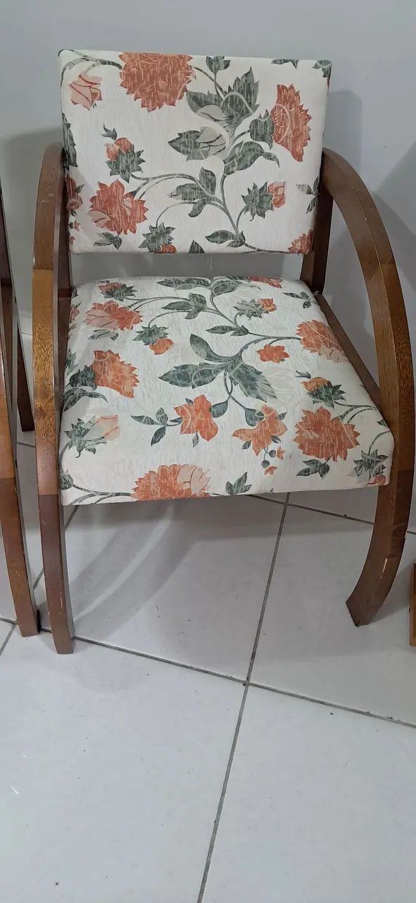 2 Poltronas em Madeira - Foto 2