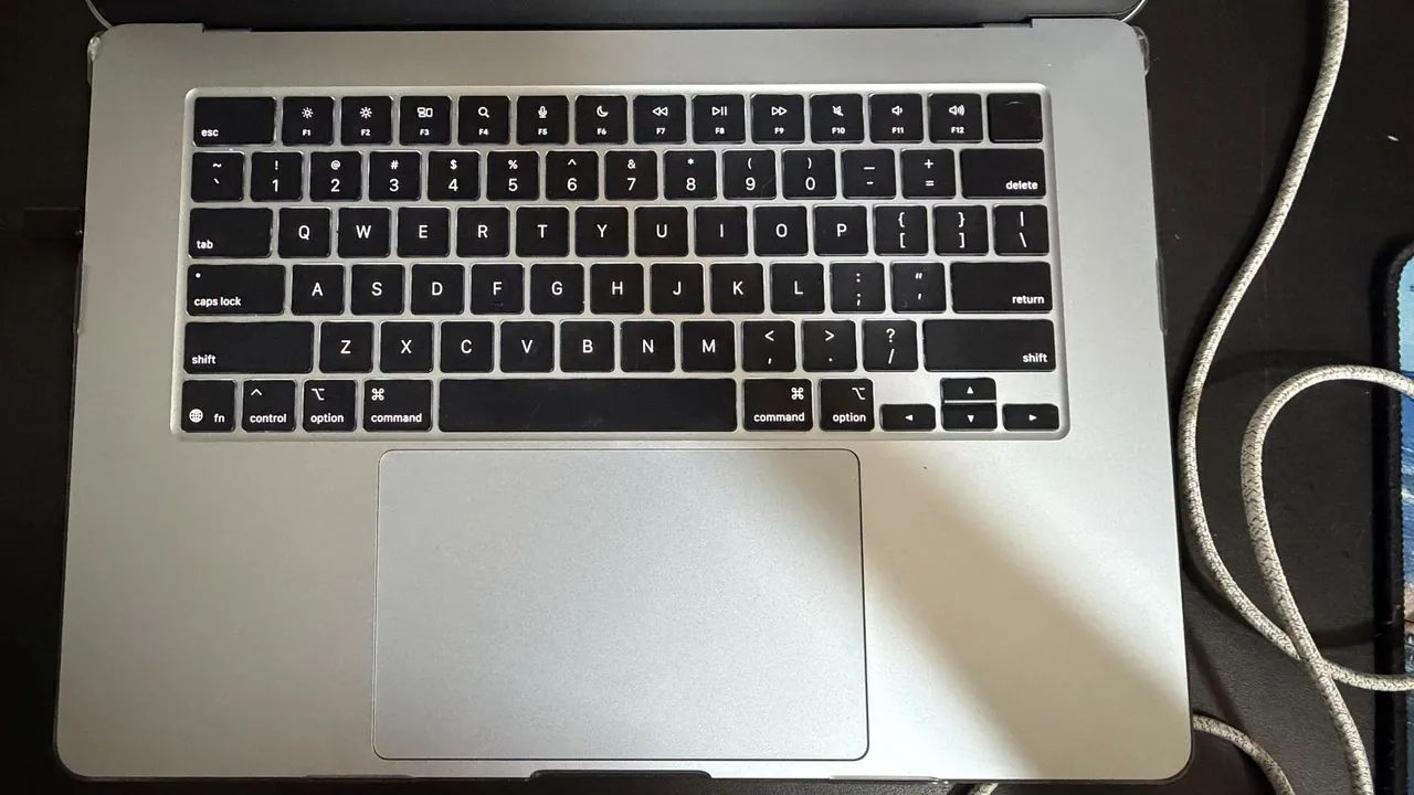 Vende - macbook air m4 15 polegada  - Foto 2