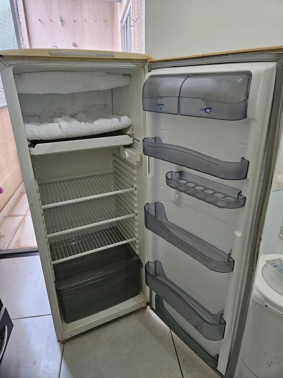 Geladeira, máquina e centrífuga - Foto 2