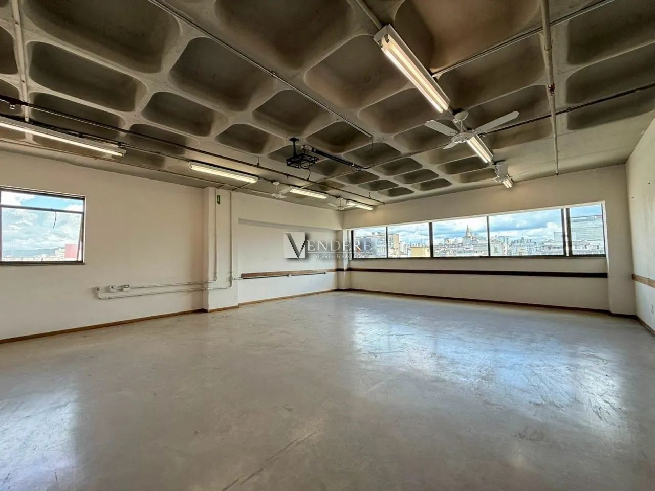 Andar comercial com 578m² em vão livre - Foto 3