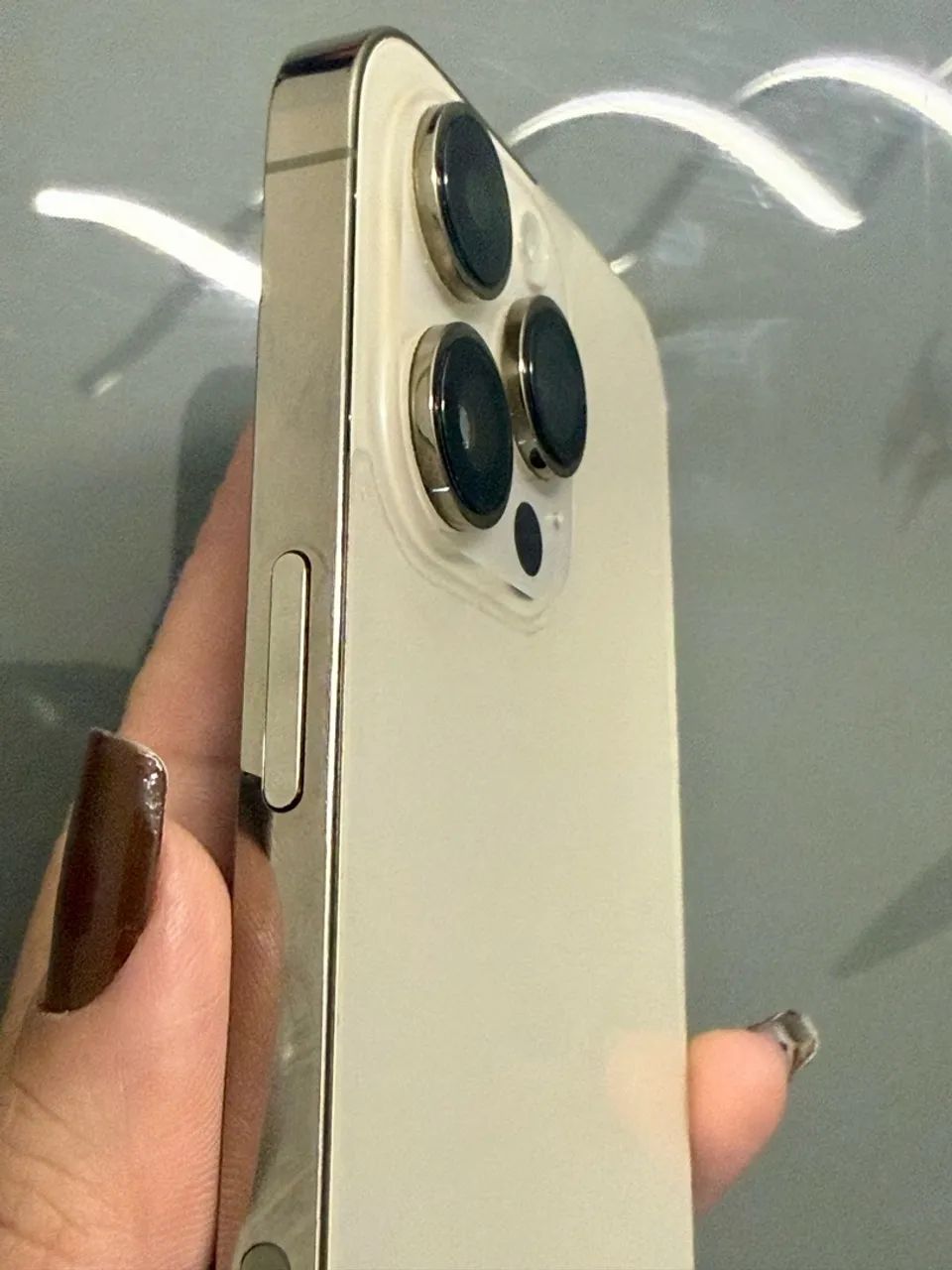 iPhone PRO MAX 14 Dourado 256 Gi - Foto 3