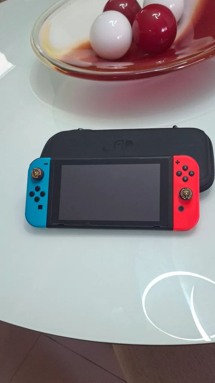 Nintendo Switch V2, Desbloqueado + Micro SD 256gb + Case
