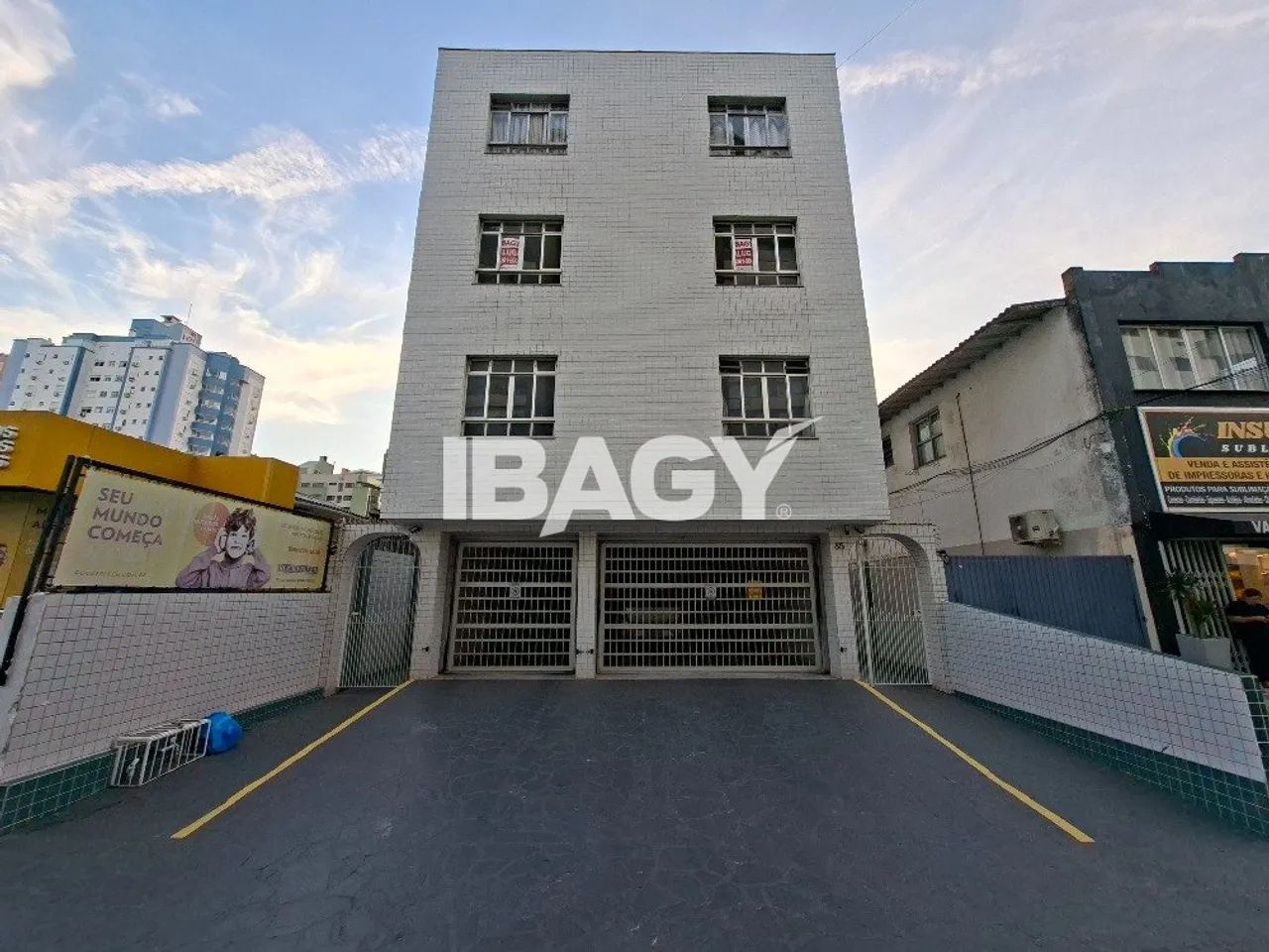 Excelente Apartamento 3 dormitório(s) em Balneário - Florianópolis