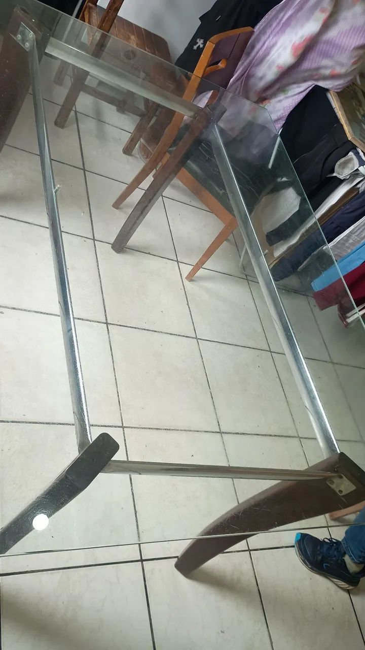 Vendo mesa com tampo de vidro - Foto 3