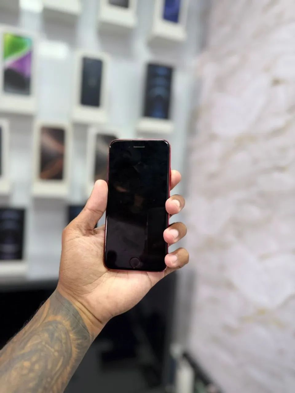 IPHONE SE 64GB<br>R$ 499,00 RED - Foto 4