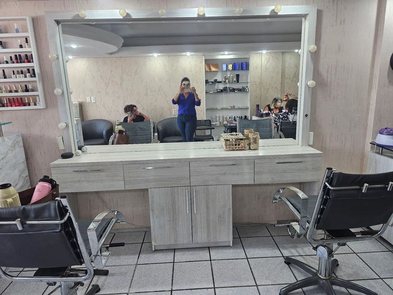 Reação e bancada de cabeleireiro - Foto 2