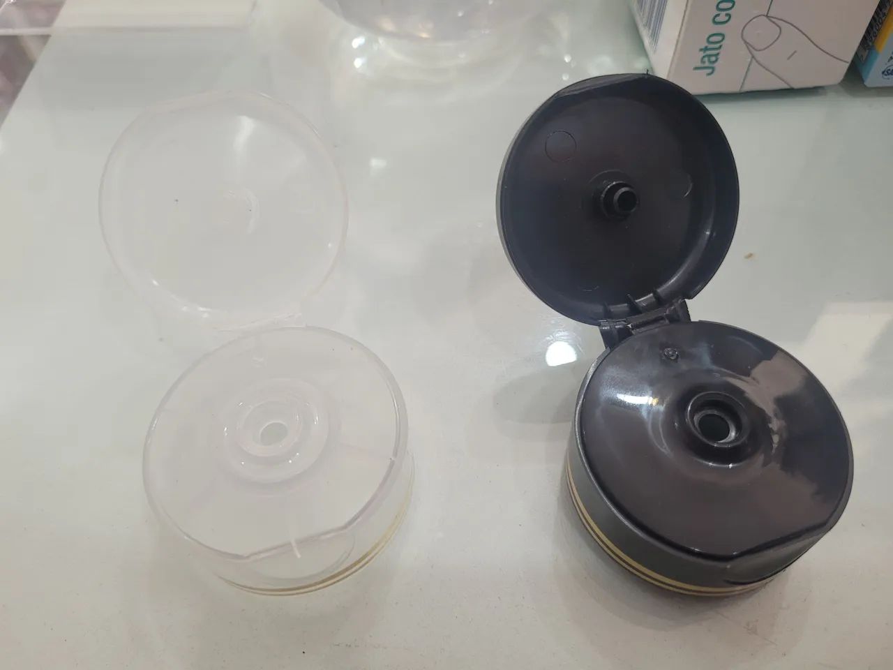 Bicos e tampas - material de embalagem  - Foto 3