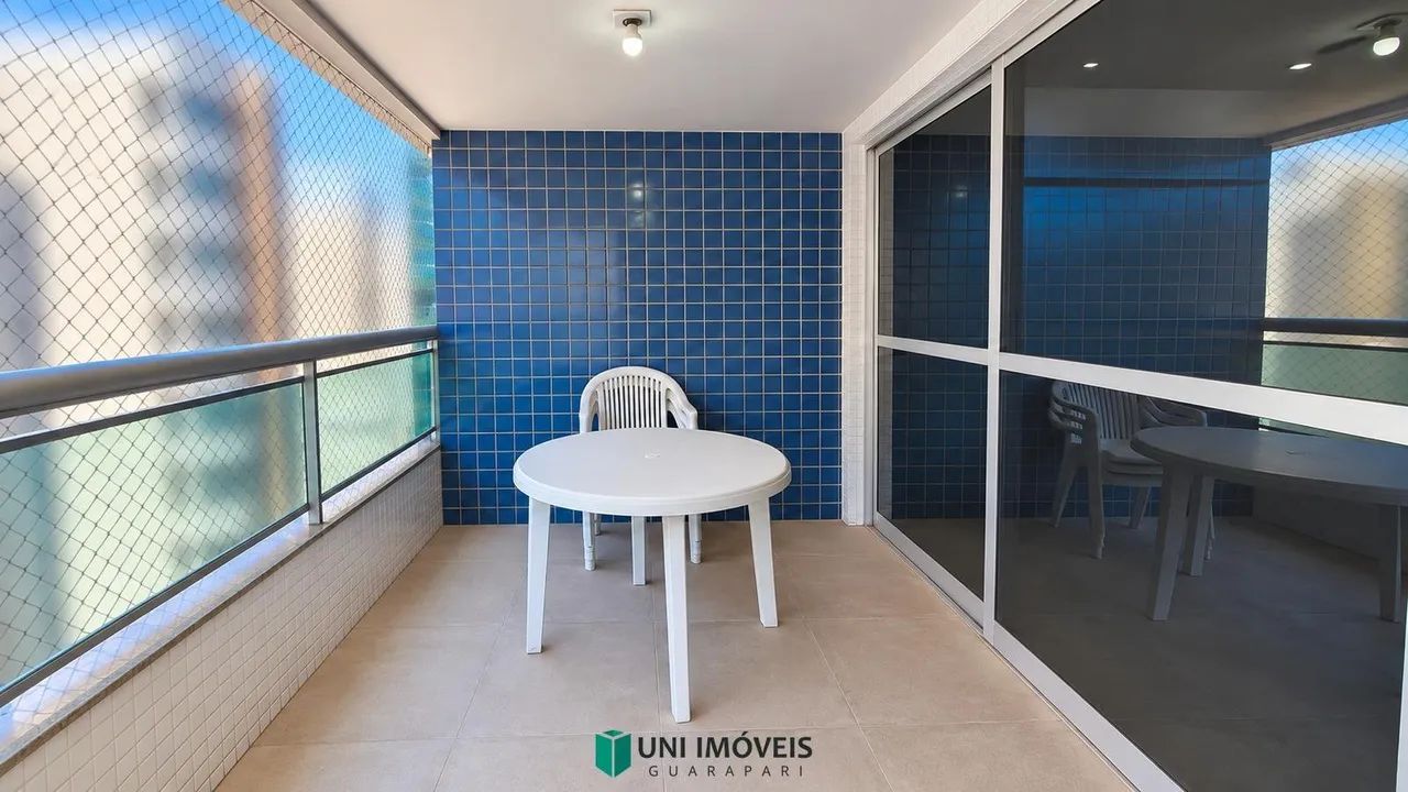 APARTAMENTO DE 3 QUARTOS COM SUÍTE, MOBILIADO E 2 VAGAS NO CENTRO DE GUARAPARI! - Foto 2