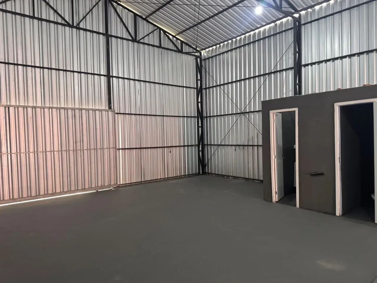 Galpões de 250 m2 Florianópolis sc Bairro Agranomica - Foto 4