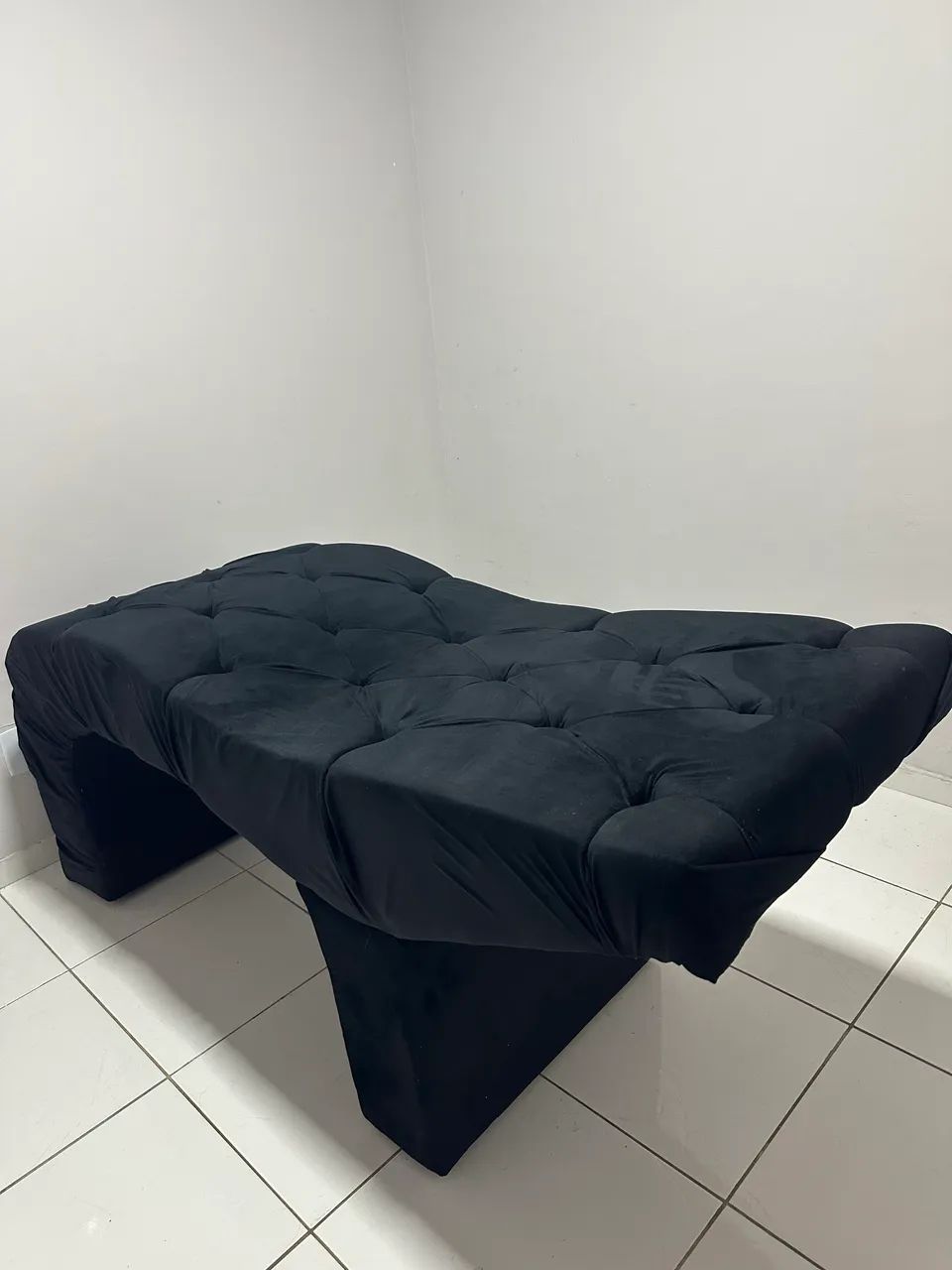 Maca Luxo preta semi nova 