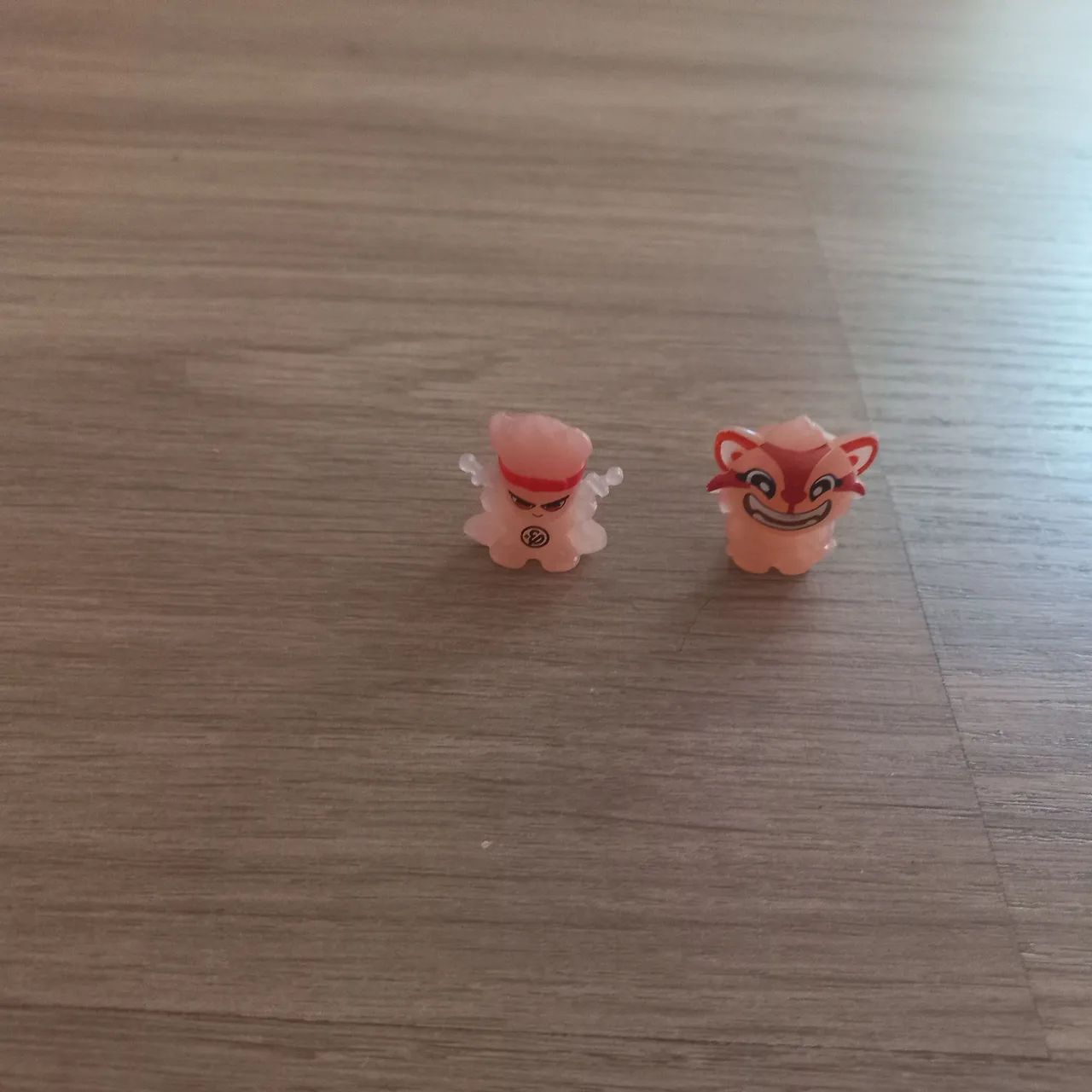 Elo monster brilha no escuro 